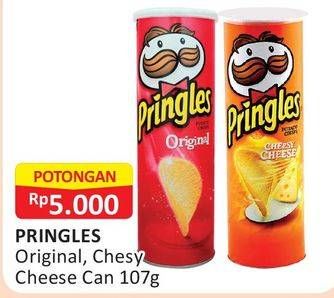 Promo Harga PRINGLES Potato Crisps Original, Cheesy Cheese 107 gr - Alfamart