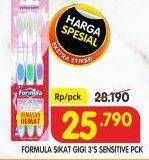 Promo Harga FORMULA Sikat Gigi Sensitive Active Care Extra Soft, Sensitive Flex Extra Soft 3 pcs - Superindo