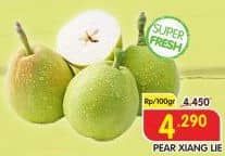 Promo Harga Pear Xiang Lie per 100 gr - Superindo