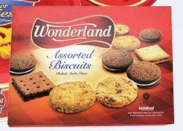 Promo Harga WONDERLAND Assorted Biscuits 300 gr - LotteMart