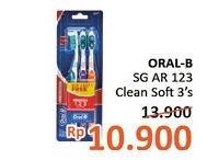 Promo Harga ORAL B Toothbrush Clean Soft 3 pcs - Alfamidi