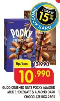 Promo Harga Glico Pocky Stick Crushed Nuts Almond Choco, Crushed Nuts Almond Dark Chocolate 25 gr - Superindo