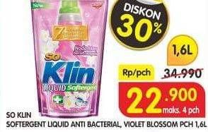 Promo Harga SO KLIN Liquid Detergent + Anti Bacterial Biru, + Anti Bacterial Violet Blossom 1600 ml - Superindo