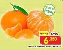 Promo Harga Jeruk Mandarin Honey Murcot per 100 gr - Superindo