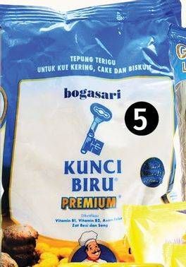 Promo Harga Bogasari Tepung Terigu Kunci Biru 1 kg - LotteMart