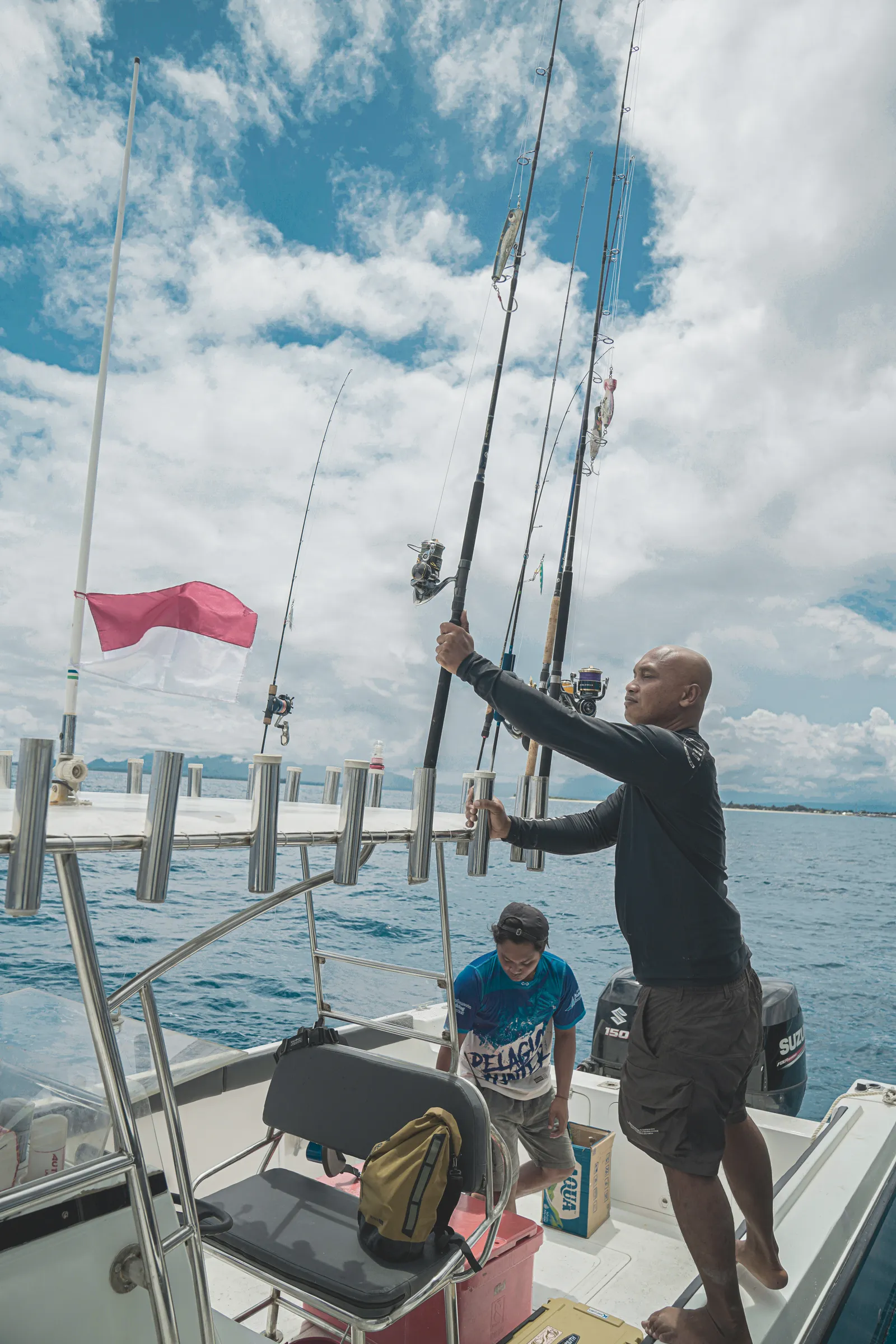 sportfisher boat underway