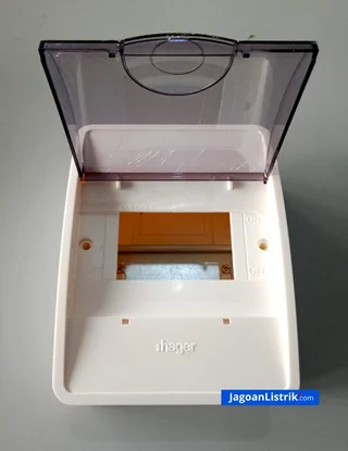 Box MCB 4 Group Outbow (VS 104 TVA) Hager