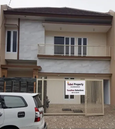 Rumah Dua Lantai Penjaringan Asri Surabaya