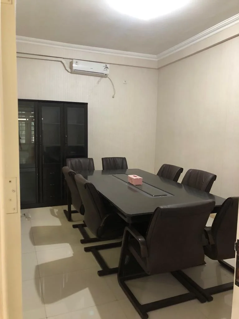 Rumah Raya Darmo Indah Surabaya — foto 3