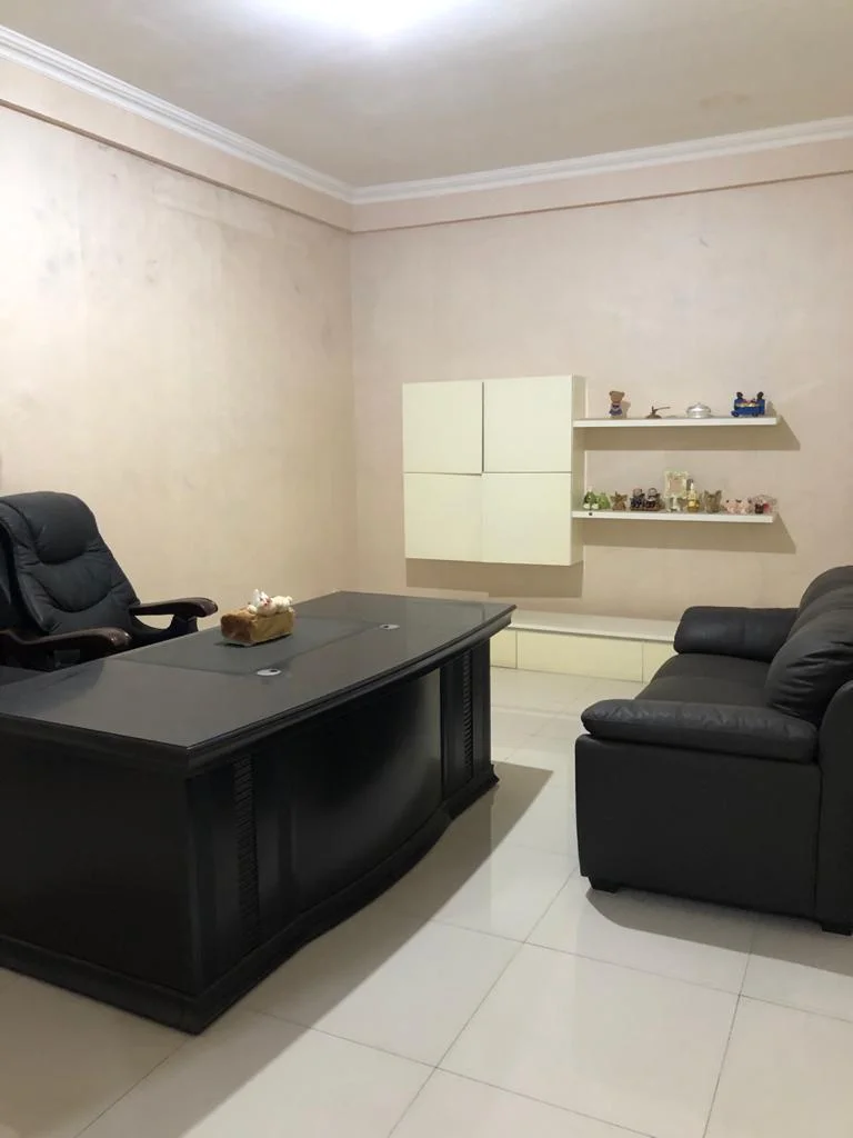 Rumah Raya Darmo Indah Surabaya — foto 4