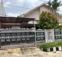 Rumah Strategis Nyaman Dharmahusada Indah Utara Surabaya