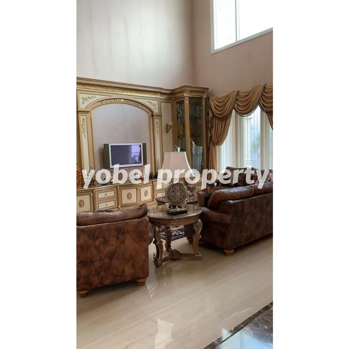 RUMAH MEWAH SIAP HUNI GRAHA FAMILY SURABAYA — foto 2