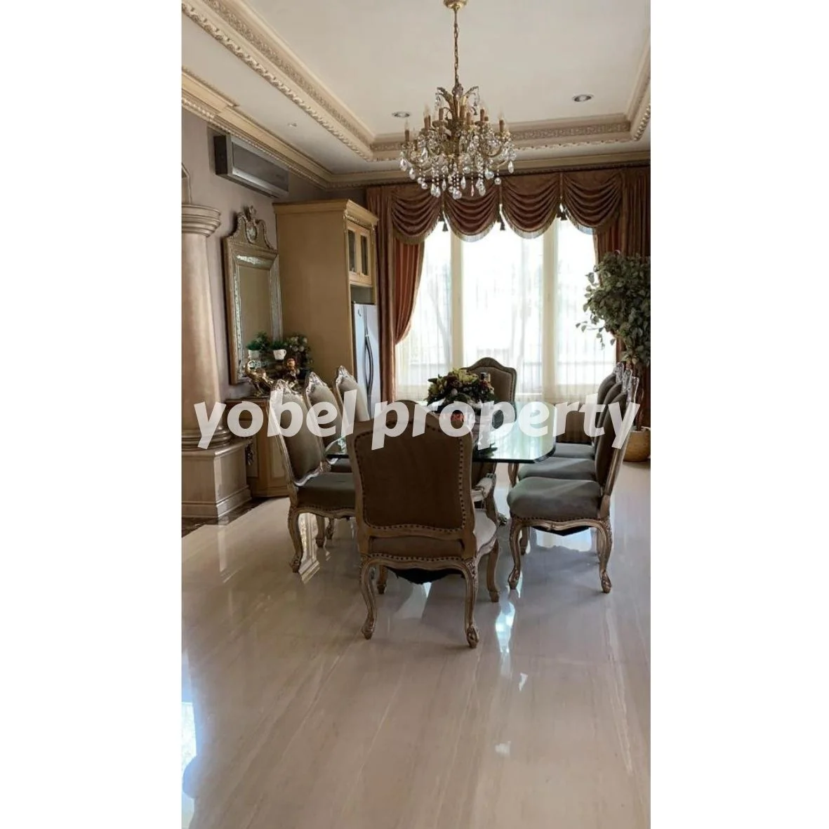 RUMAH MEWAH SIAP HUNI GRAHA FAMILY SURABAYA — foto 4