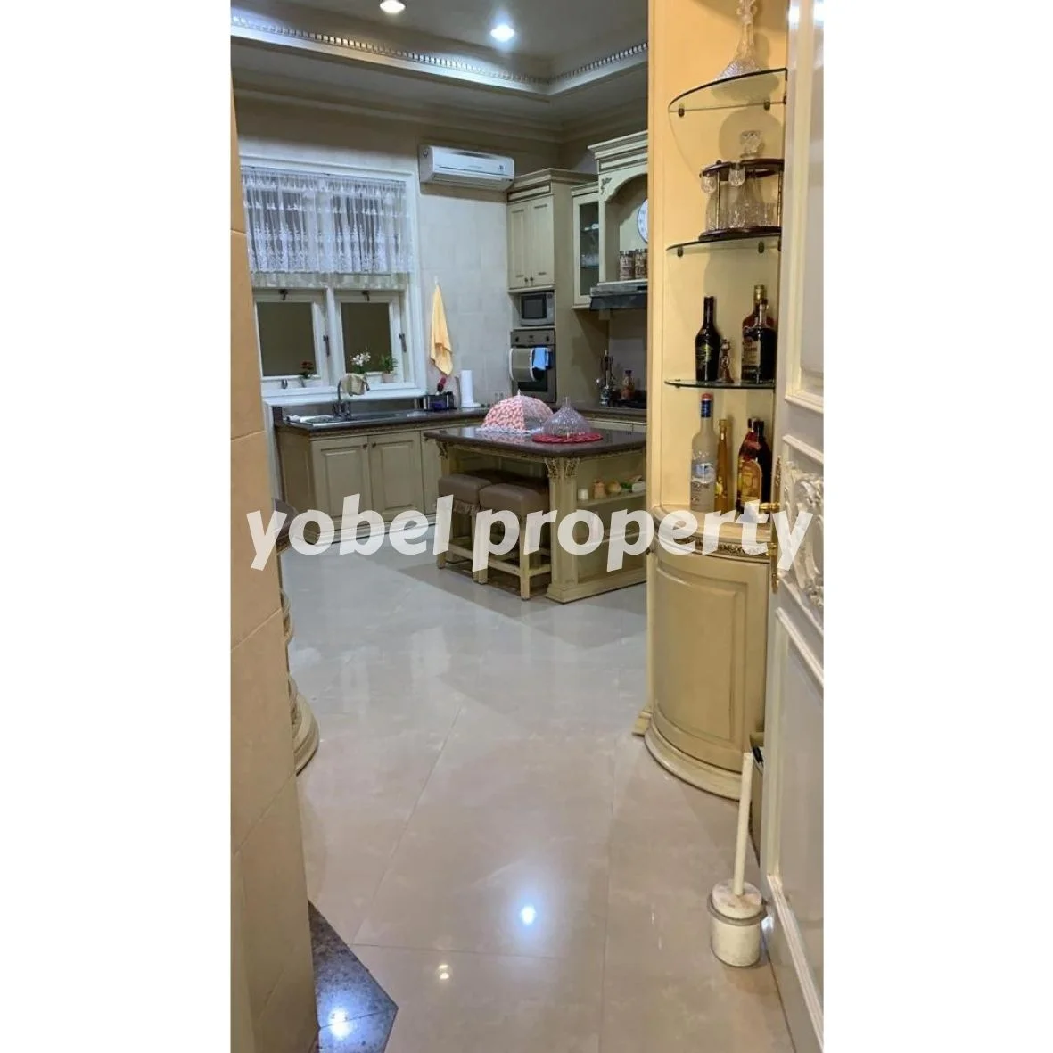 RUMAH MEWAH SIAP HUNI GRAHA FAMILY SURABAYA — foto 5