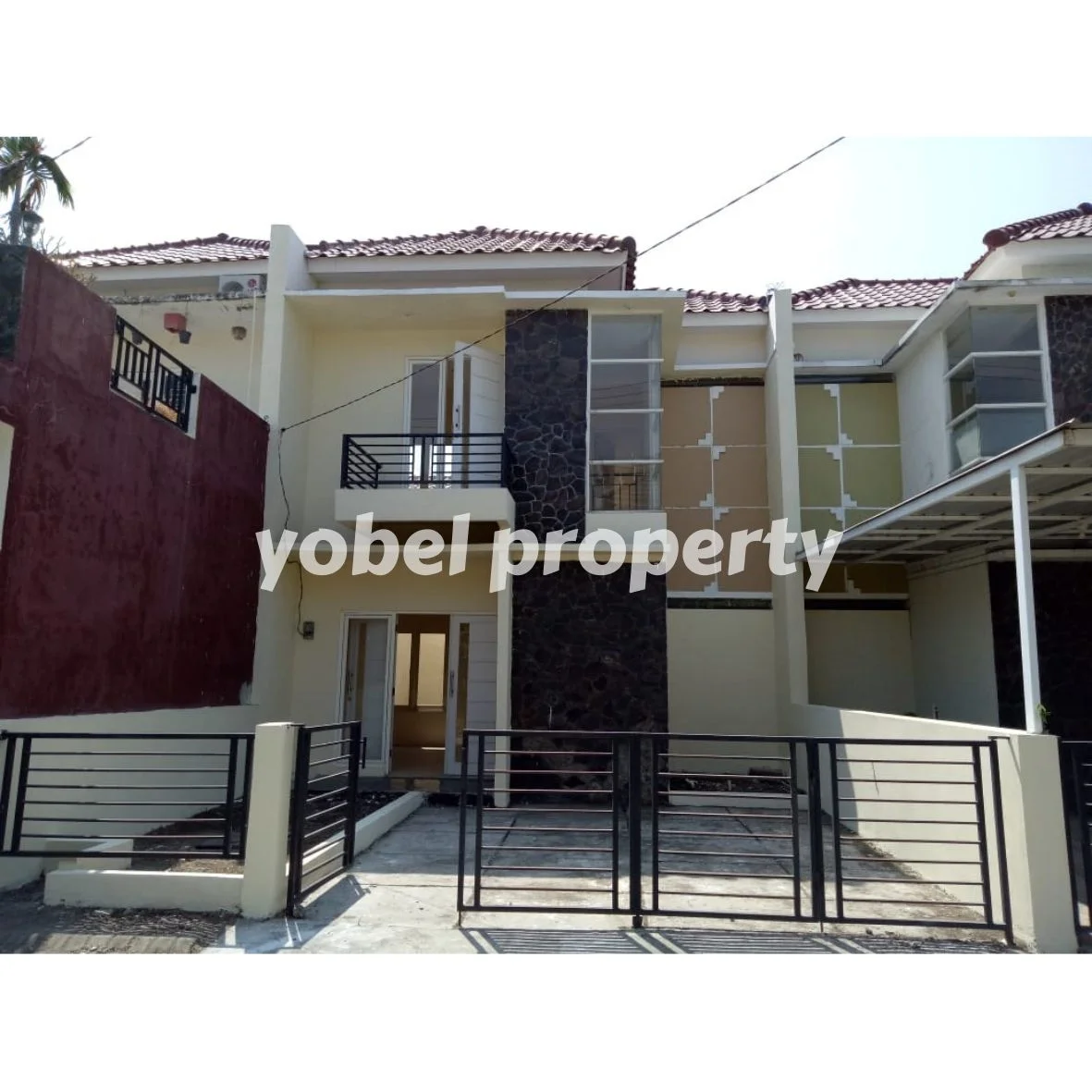 RUMAH DUA LANTAI MINIMALIS GREEN LAKE NATURAL LIVING SURABAYA — foto 1