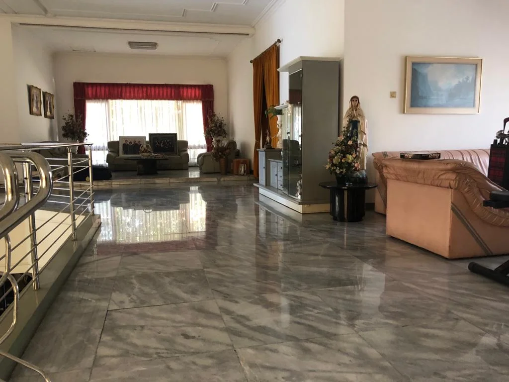 Rumah Siap Huni Kertajaya Indah Surabaya — foto 2