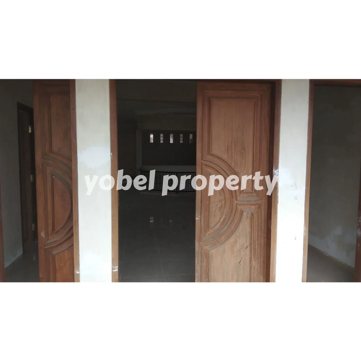 RUMAH DUA LANTAI RAYA KETINTANG SURABAYA — foto 5