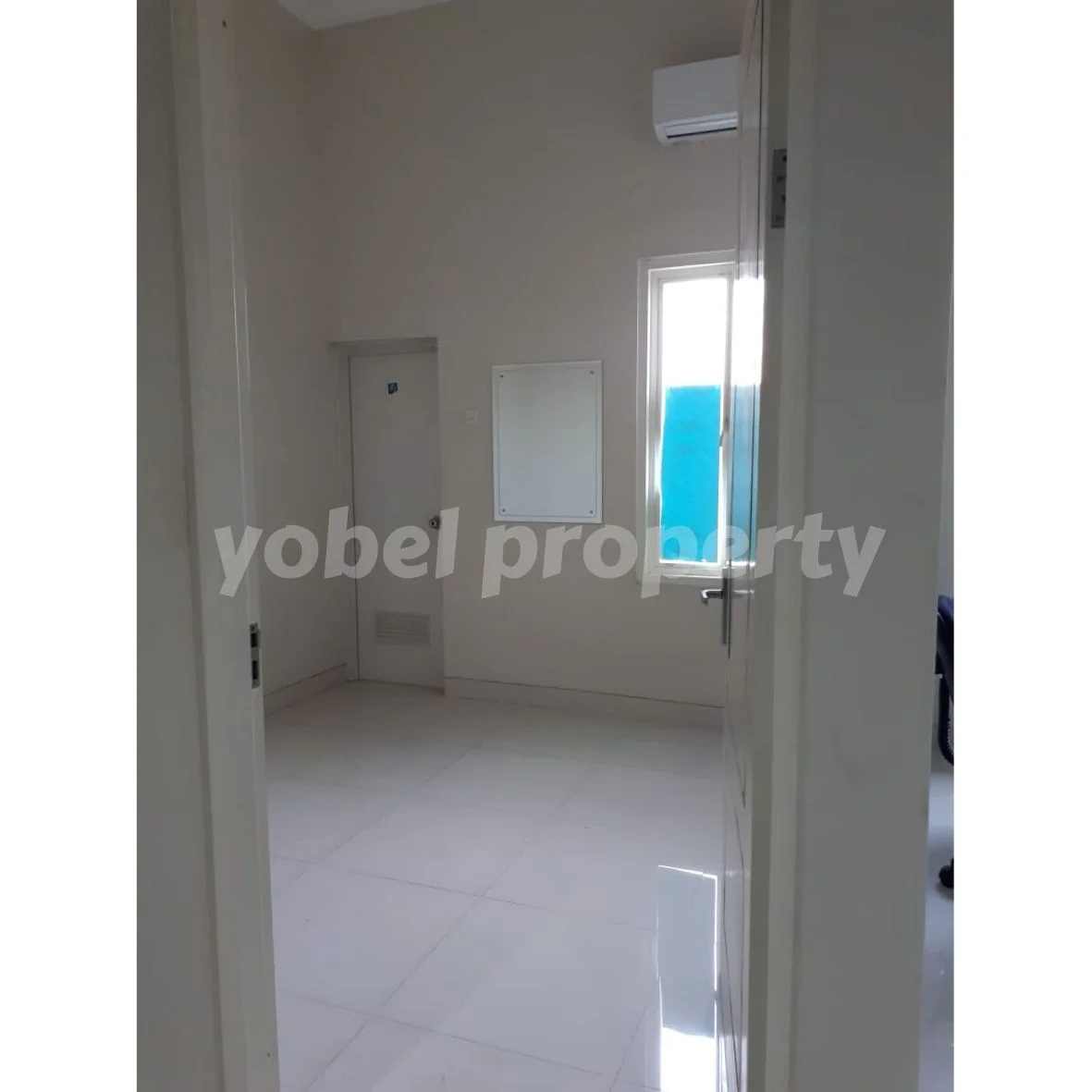 Rumah Minimalis Lebak Arum Surabaya — foto 10