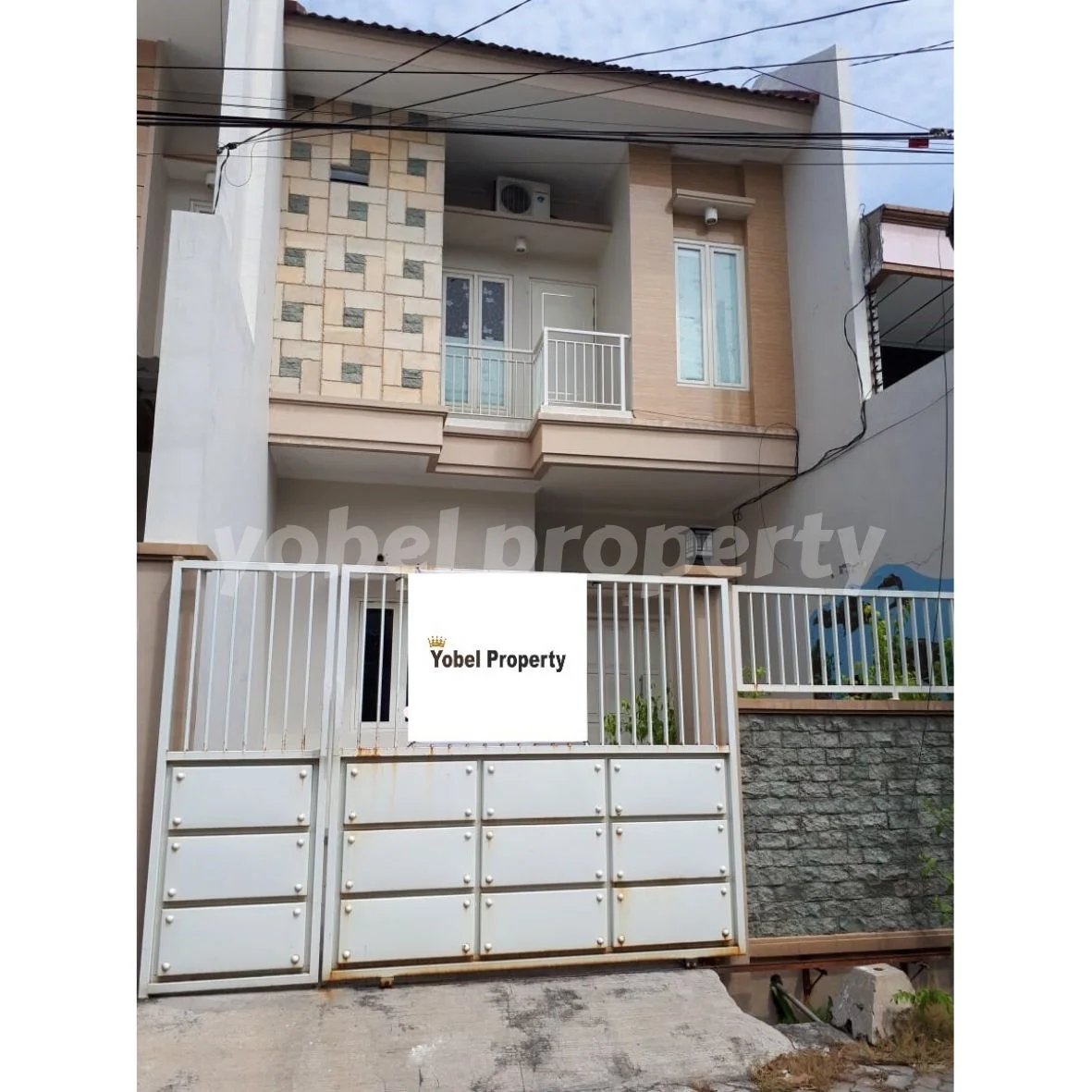 Rumah Minimalis Lebak Arum Surabaya — foto 1