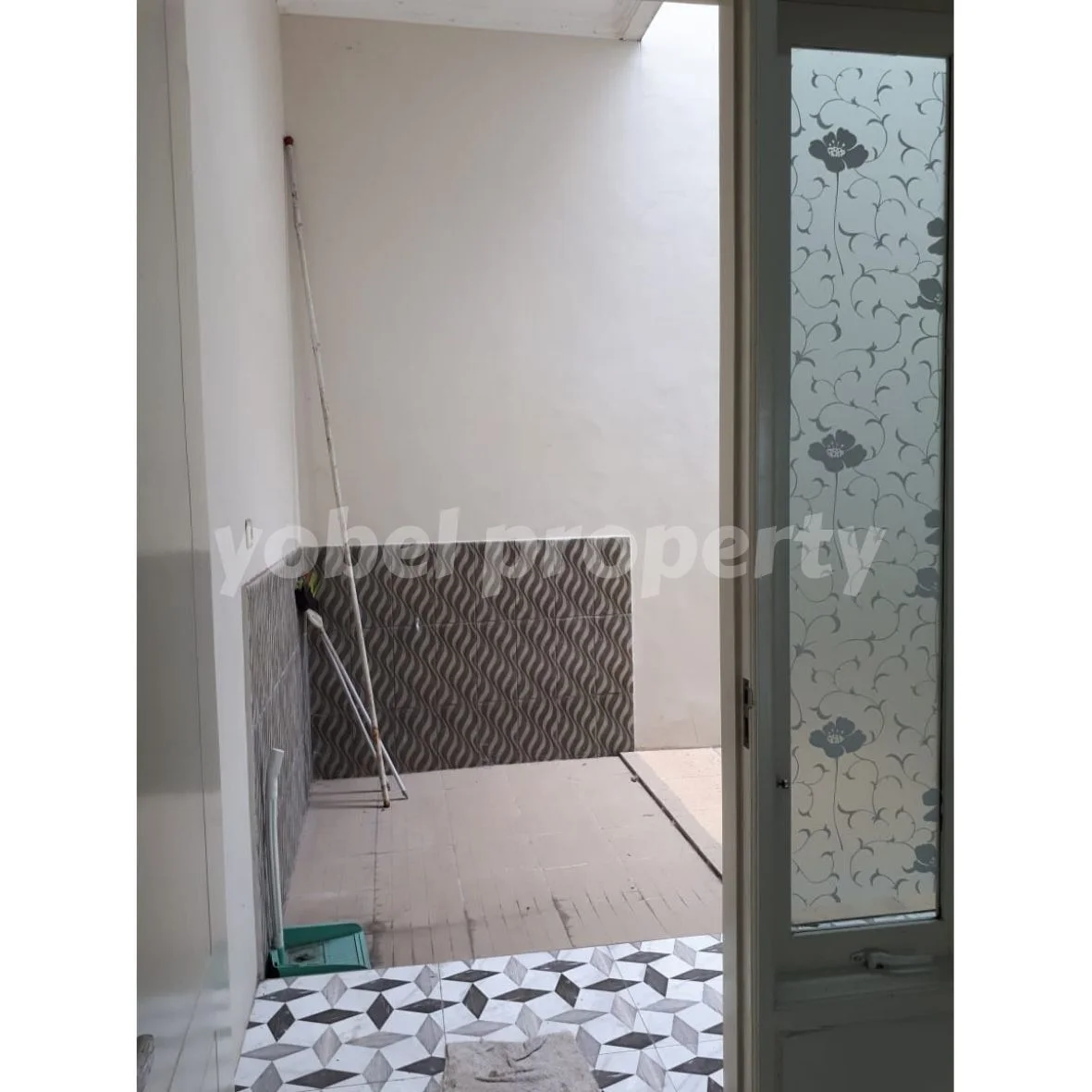 Rumah Minimalis Lebak Arum Surabaya — foto 7