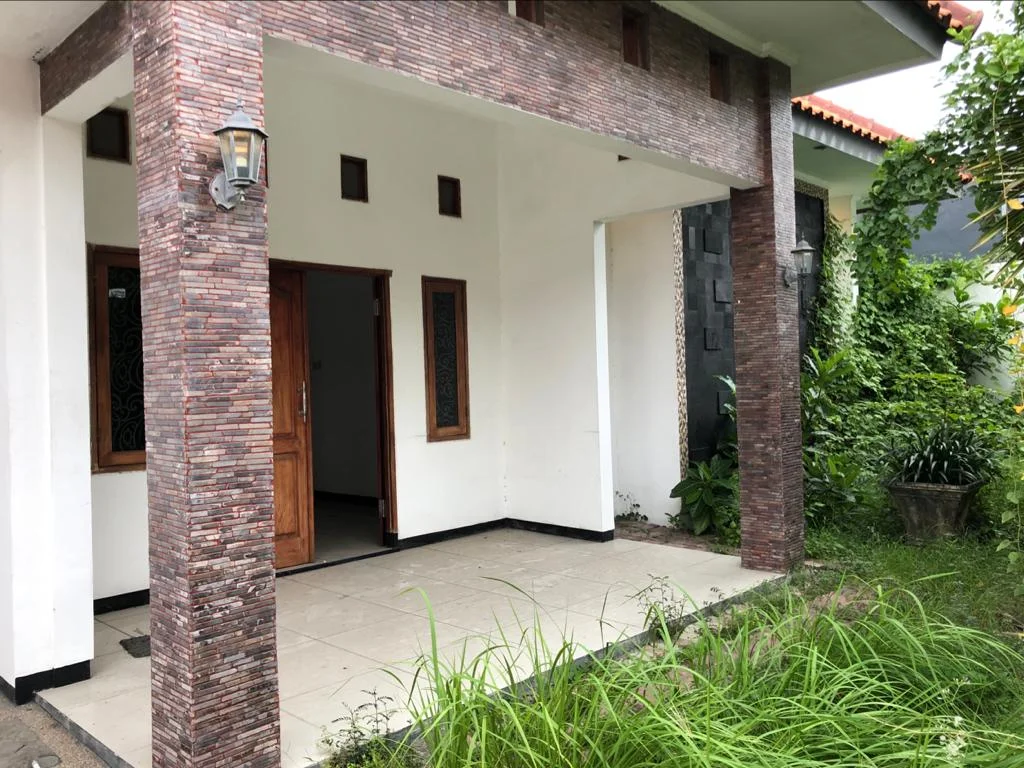 Rumah Manyar Kartika Surabaya — foto 2
