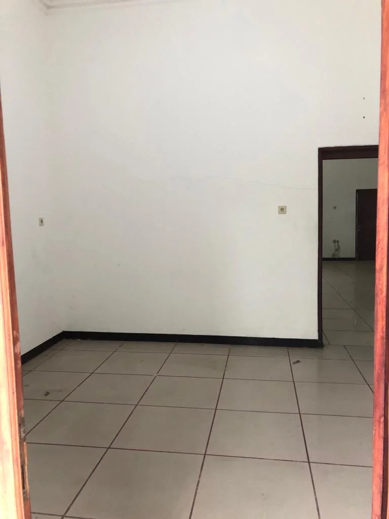 Rumah Manyar Kartika Surabaya — foto 3