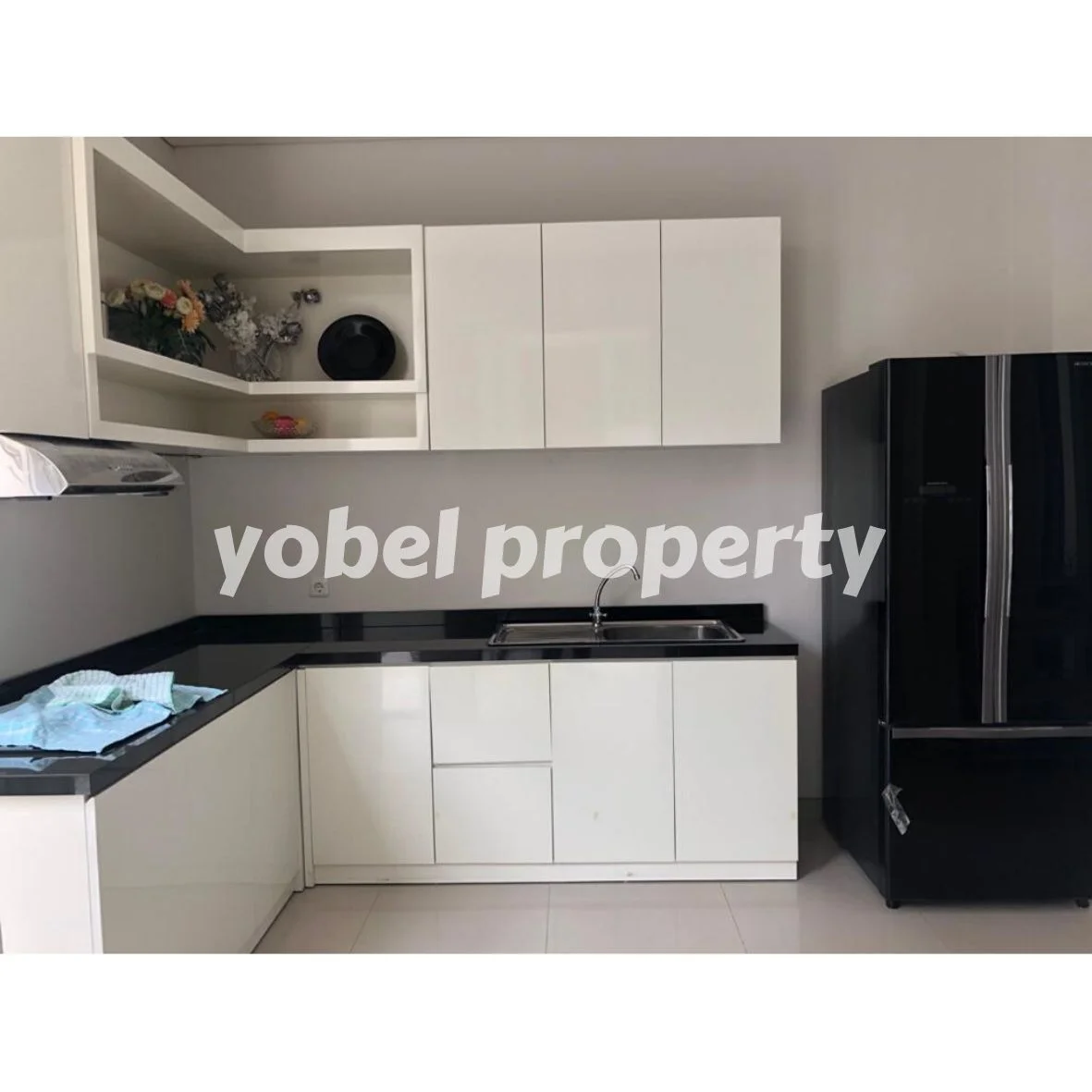 RUMAH LUX PAKUWON INDAH GRANADA SURABAYA — foto 5