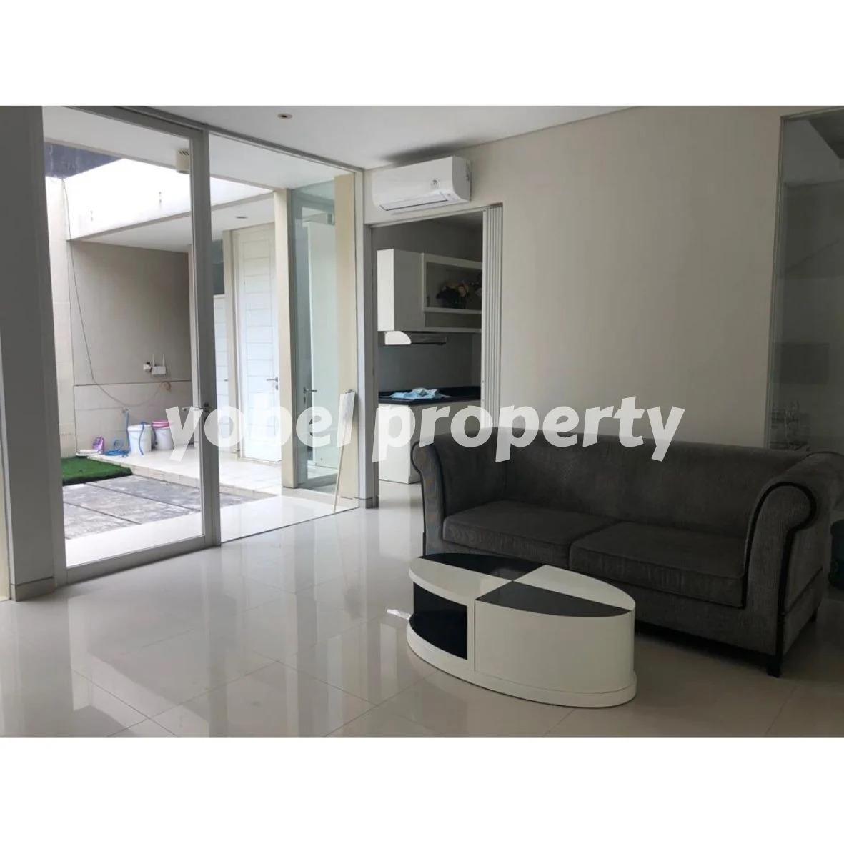 RUMAH LUX PAKUWON INDAH GRANADA SURABAYA — foto 3
