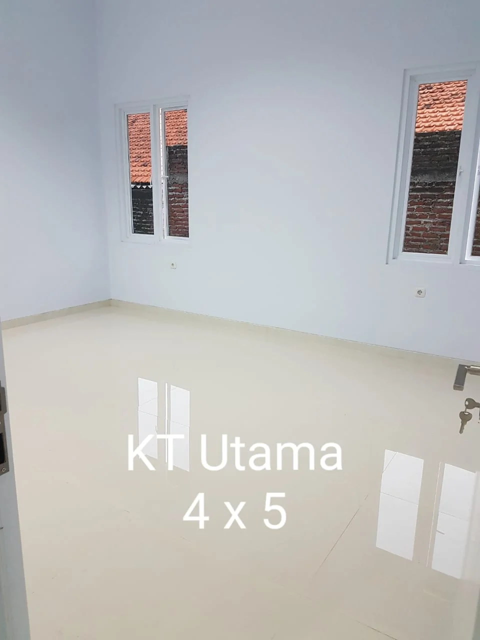 Rumah Dua Lantai Penjaringan Asri Surabaya — foto 5