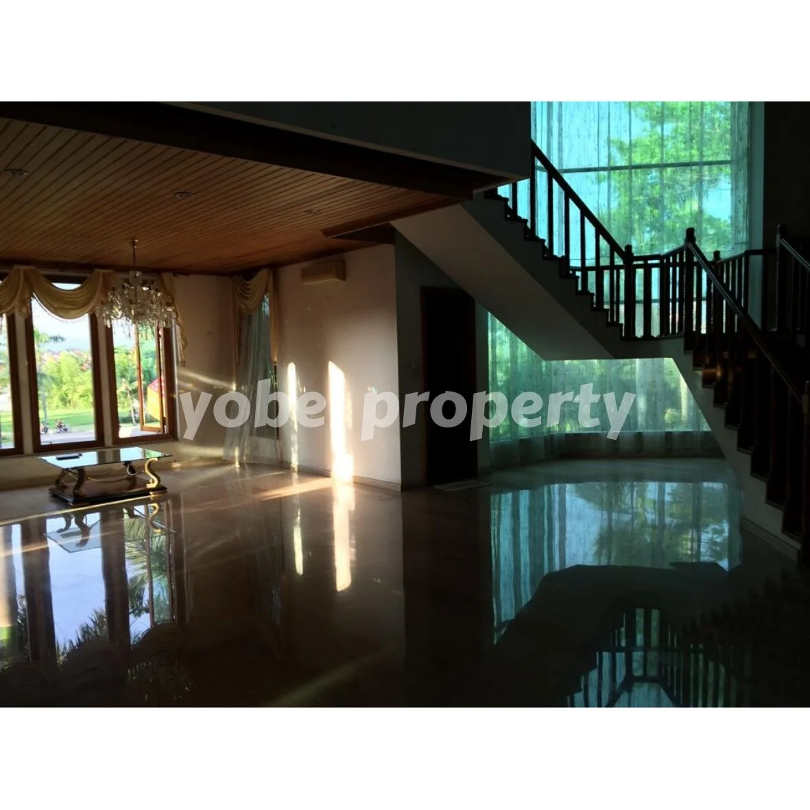 RUMAH LUXURY CITRALAND SURABAYA — foto 3