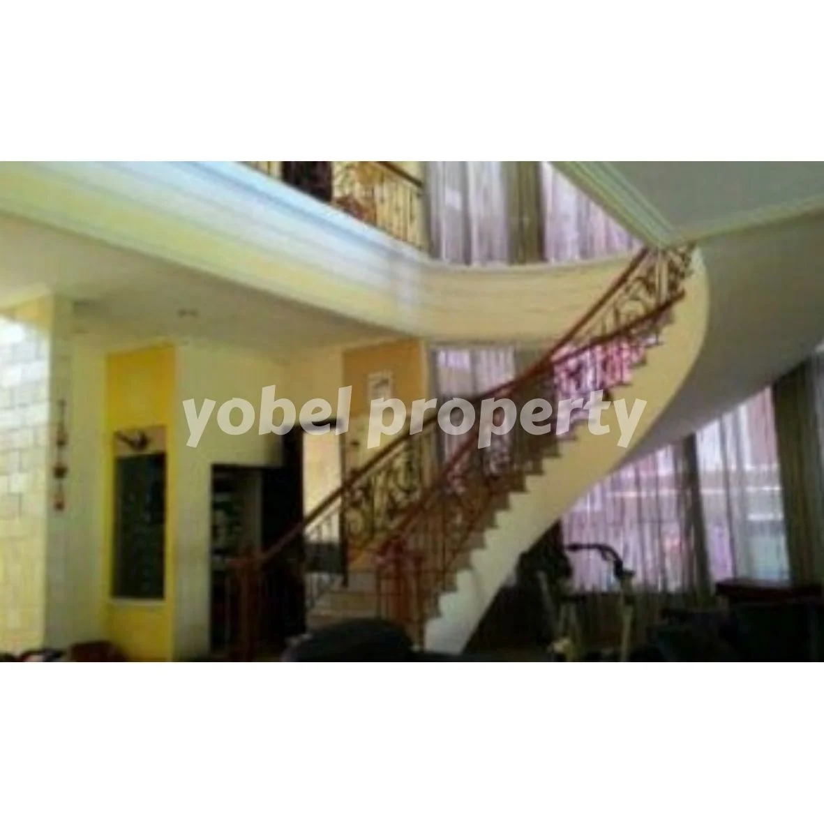 RUMAH MEWAH TENGGILIS SURABAYA — foto 4