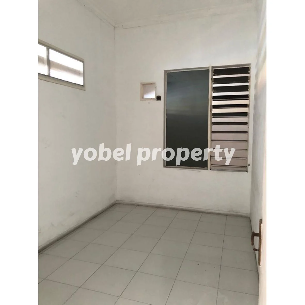 Rumah Siap Huni Tenggilis Mejoyo Surabaya — foto 2