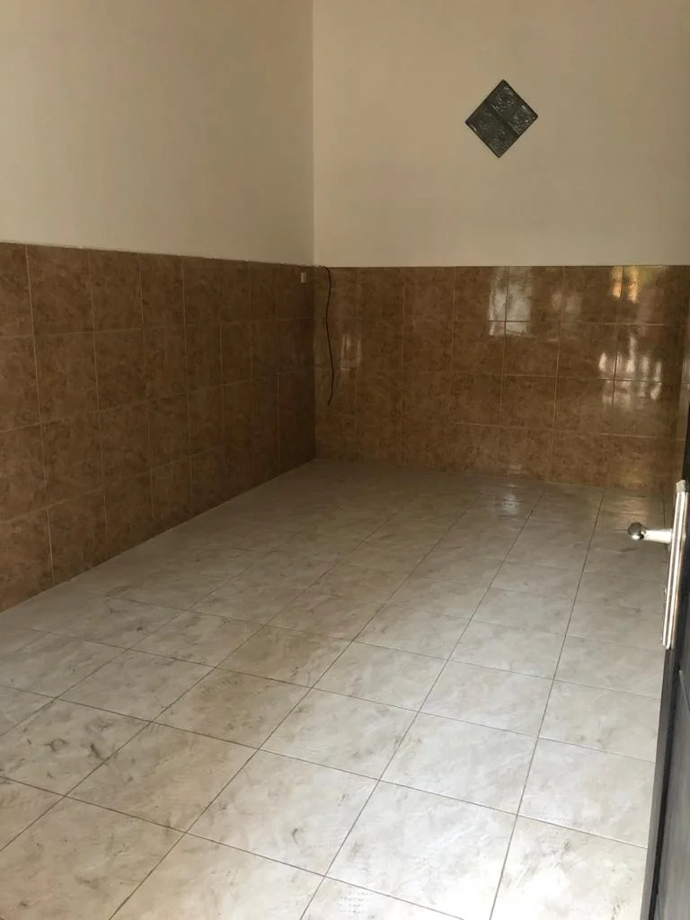 Rumah Siap Huni di Wiguna Selatan Surabaya — foto 2