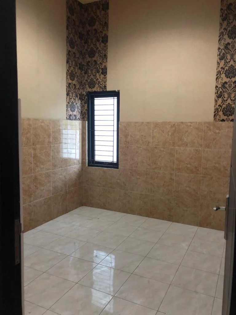 Rumah Siap Huni di Wiguna Selatan Surabaya — foto 3