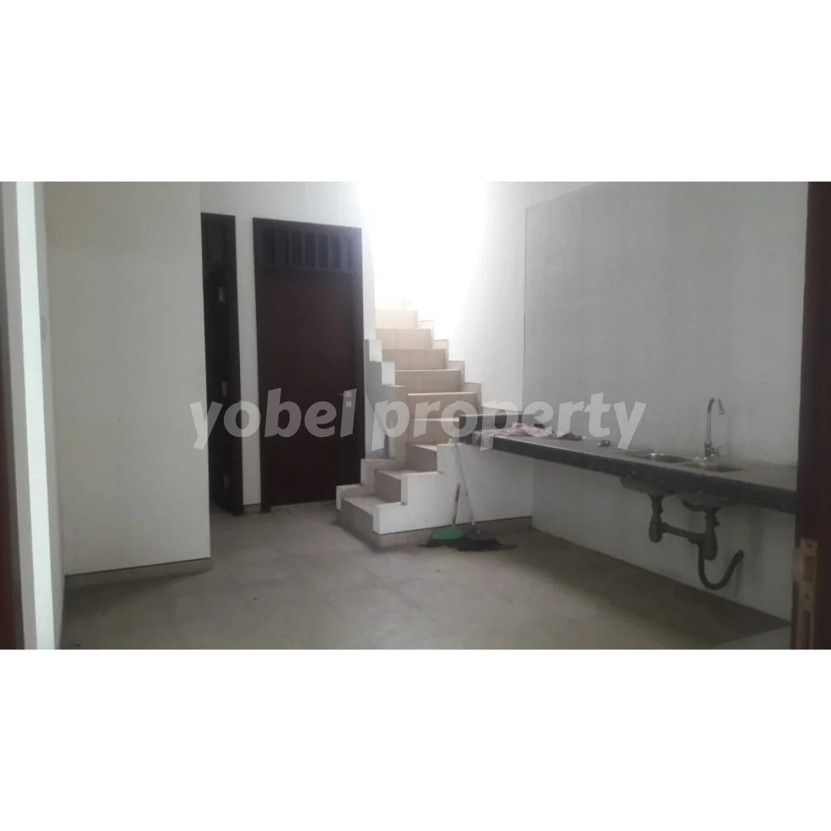 Rumah Minimalis Pakuwon City Surabaya — foto 4