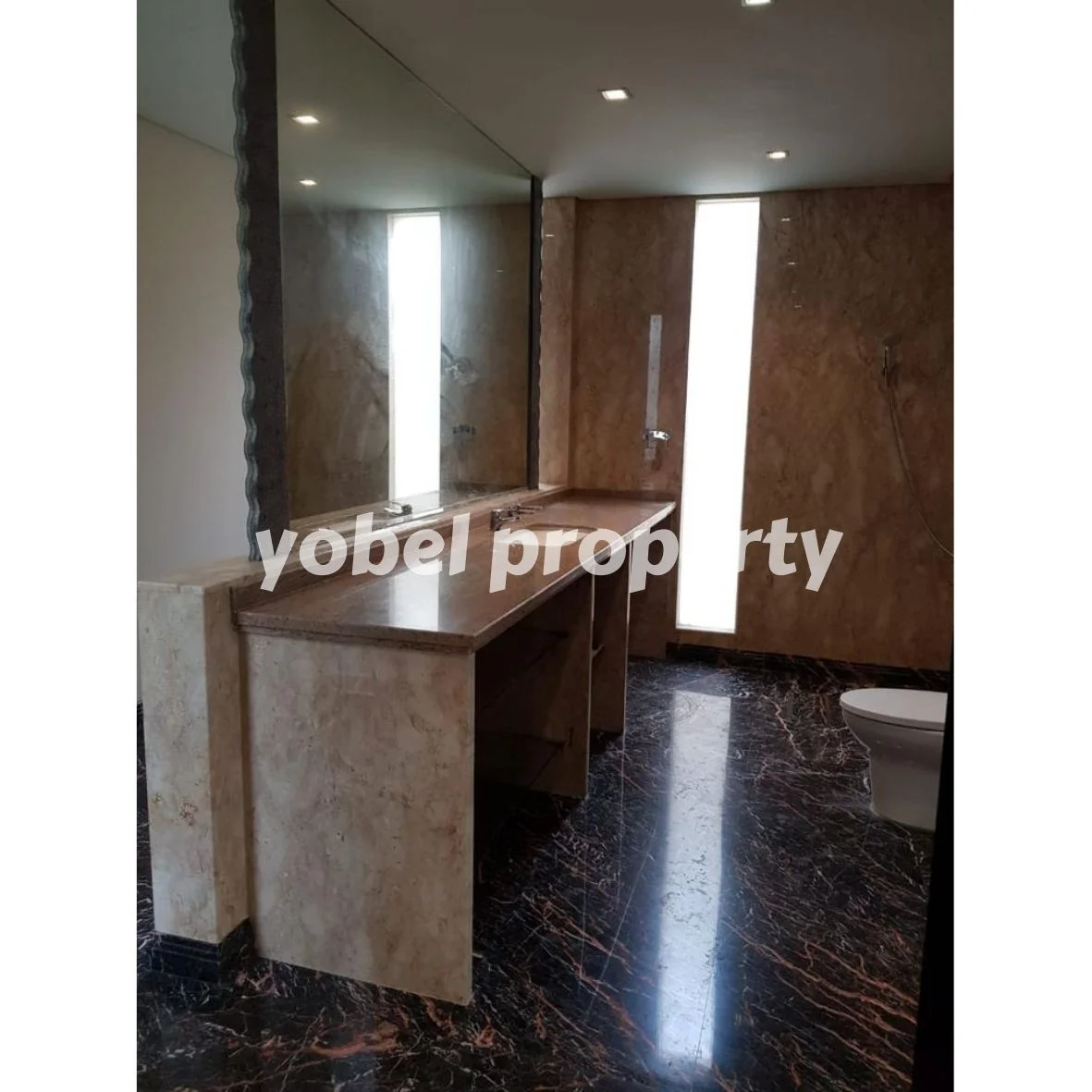 RUMAH SIAP HUNI GALAXY BUMI PERMAI SURABAYA ADA KOLAM RENANG  — foto 8