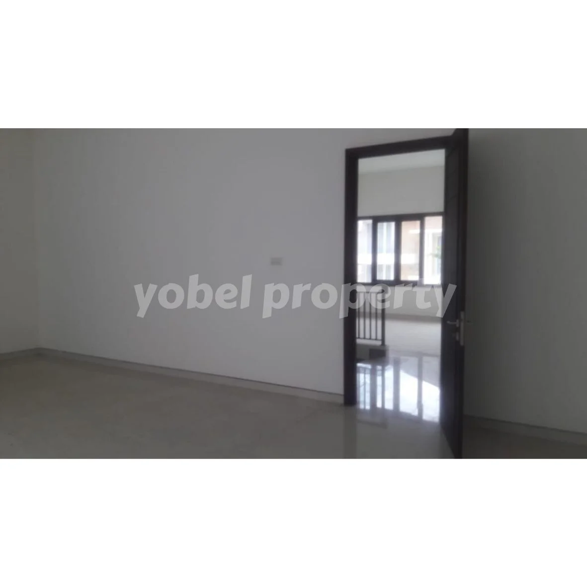 Rumah Minimalis Pakuwon City Surabaya — foto 6
