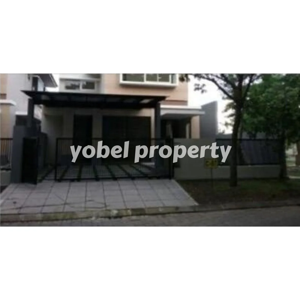 RUMAH MINIMALIS MODERN GRAHA NATURA SURABAYA — foto 1