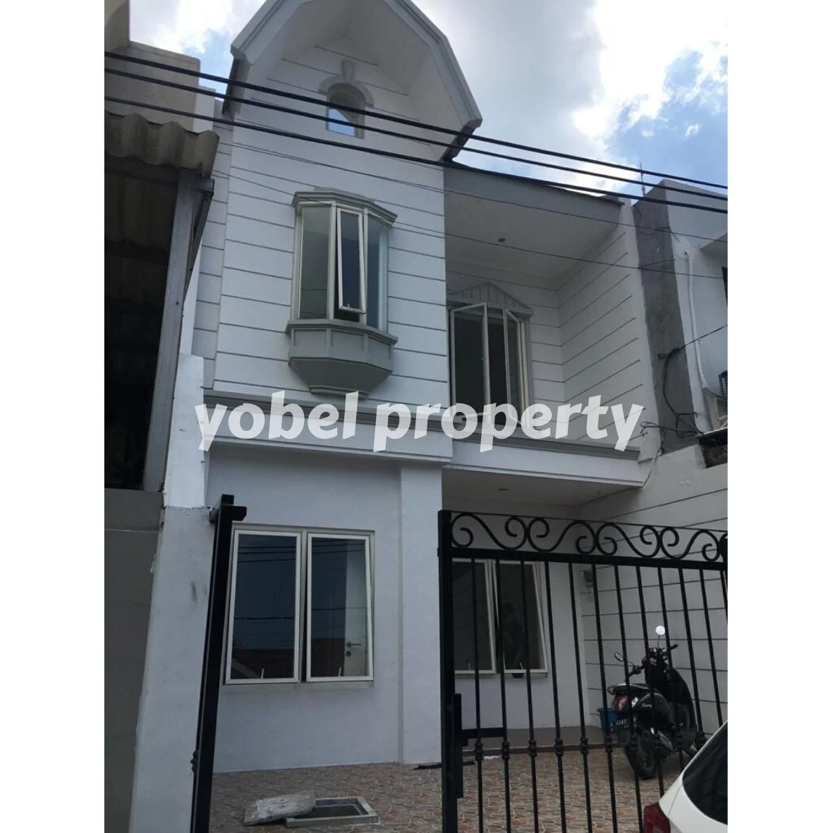 RUMAH MINIMALIS SIAP HUNI PAKUWON CITY SURABAYA — foto 2