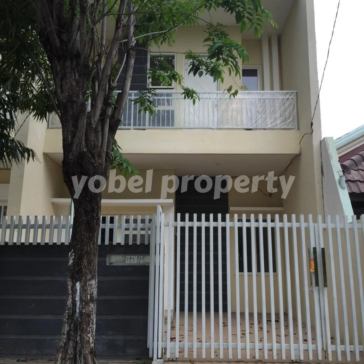 Rumah Baru Minimalis Nirwana Esksekutif Surabaya — foto 1