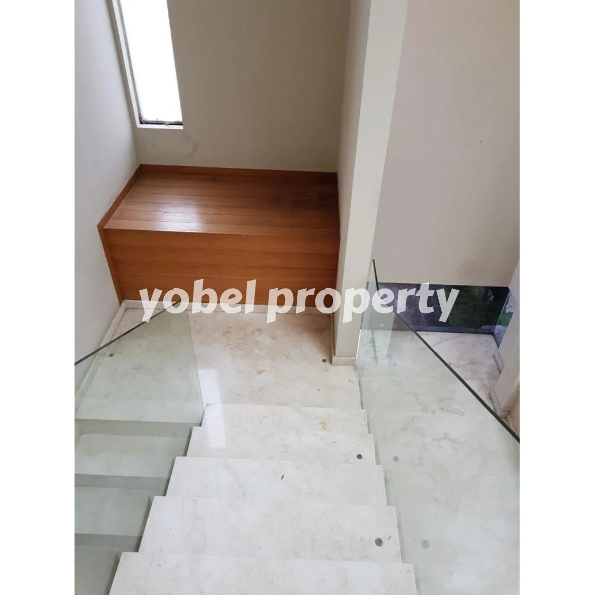 RUMAH SIAP HUNI GALAXY BUMI PERMAI SURABAYA ADA KOLAM RENANG  — foto 4