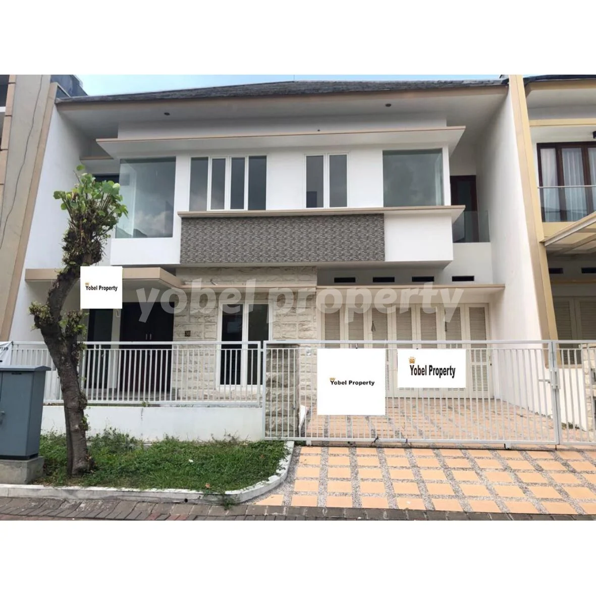 Rumah Minimalis Pakuwon City Surabaya — foto 1